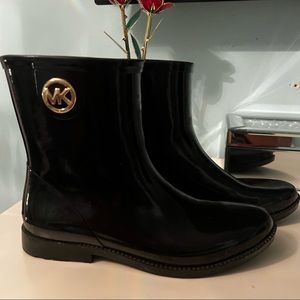 Michael Kors Glossy Rubber Rain Pull On
Waterproof Short Boots